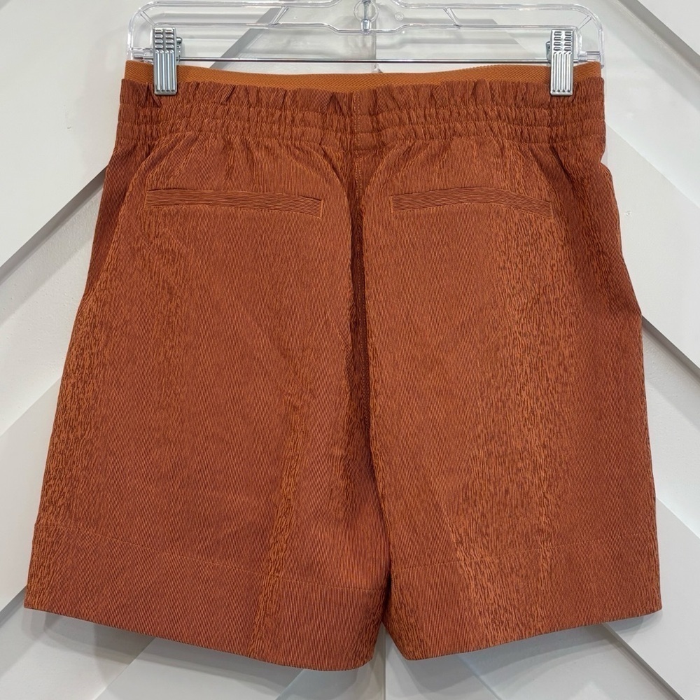 NWT Athleta Echo Shorts Size 4 In Rust/Brown - Picture 2 of 6